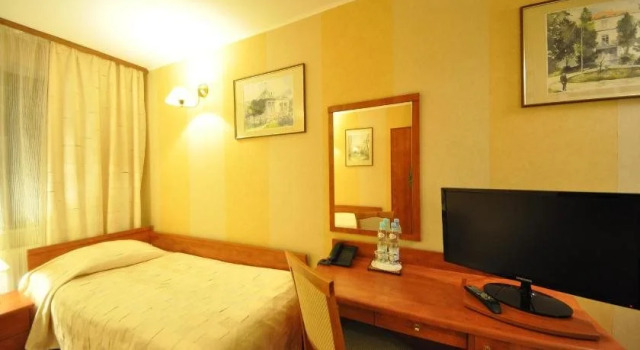 Hotel Przepióreczka, Забронировать Отель Отели Люблинского воеводства с парковкой, Парковка