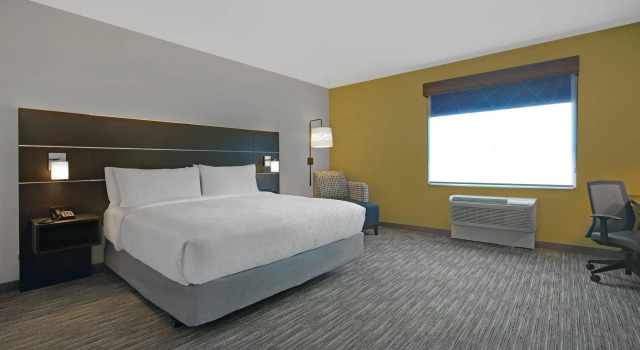 Двухместный номер Standard Holiday Inn Express & Suites - Milwaukee - Brookfield by IHG