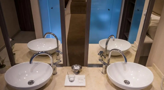 Полулюкс Eleton Resort & Spa