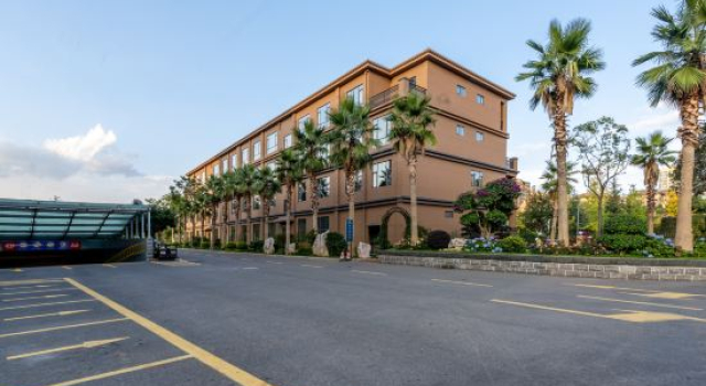 Taifeng Hotel (Qujing Wanda Bund), Rezerwuj Hotel Hotele w Qujing z parkingiem, Parking