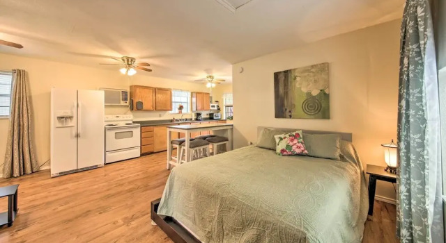Апартаменты c 1 комнатой Cozy Canyon Lake Cottage: 1 Mi to Guadalupe River!