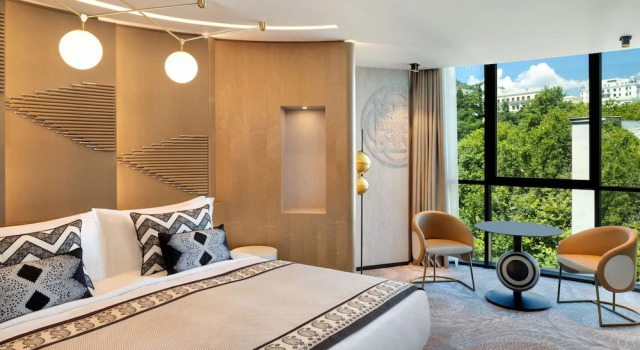 Signature Suite Paragraph Freedom Square, A Luxury Collection Hotel, Tbilisi