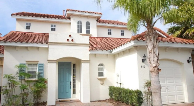 T842BD South 4 Br villa by RedAwning