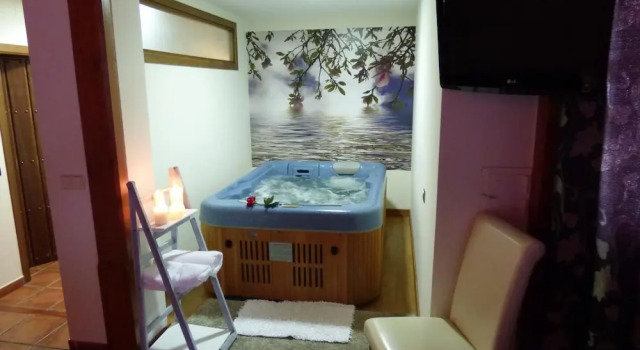 Hostal Restaurante Rijujama, Забронировать Хостел Отели La Alcarria с парковкой, Парковка