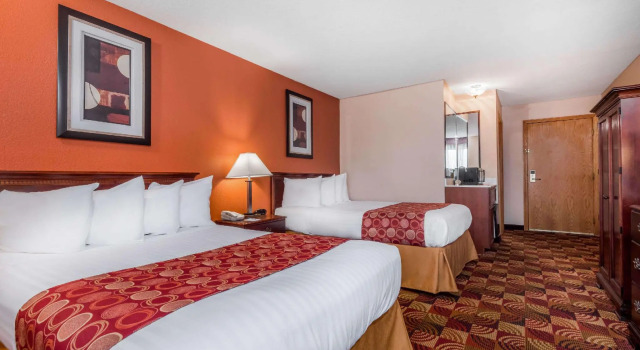 Четырёхместный номер Standard Baymont by Wyndham Plainfield/ Indianapolis Arpt Area