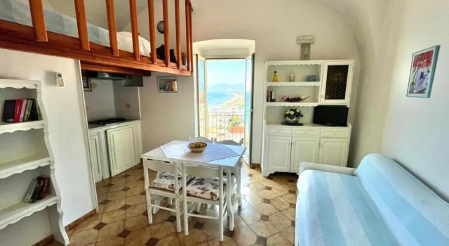 Студия с балконом и с видом на море Florenza Residence