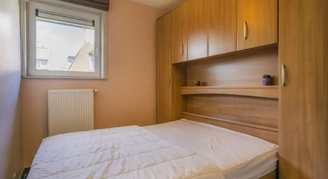Sunny Flat in Maeterlinck Residence Near Seaside, Rezerwuj Hotel Hotele w Bruksela z parkingiem, Parking