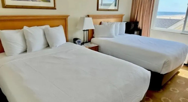 Четырёхместный номер Deluxe с частичным видом на океан Safari Hotel Boardwalk