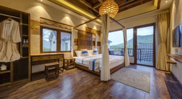 Семейный люкс с балконом Lizhu Inn