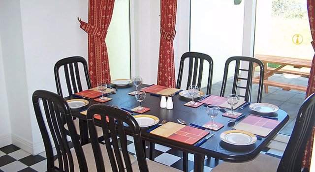 House Aughrim Tampere 15084, Rezerwuj Hotel Aughrim Wicklow County