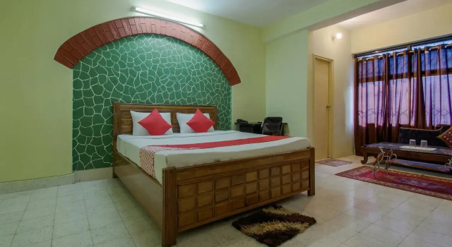 OYO 23043 Grand Ar Residency, Забронировать Отель Патна штат Карнатака, рядом с Железнодорожный вокзал Патна