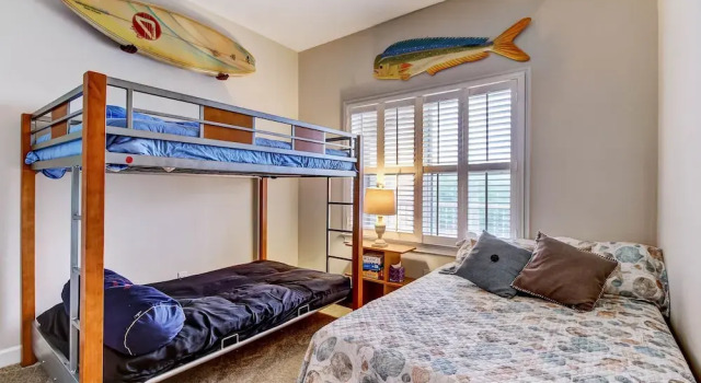 Ocean Park Condo Next to Fort Clinch State Park by RedAwning, Забронировать Отель Амилия Jacksonville Coast, рядом с Маяк острова Амилия