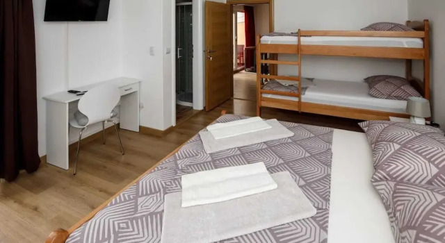 Prenocite Kastel