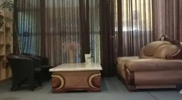 Quanna Hotel (Zhengzhou Railway Station Yinji Plaza)