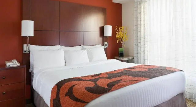 Студия Residence Inn Rockford