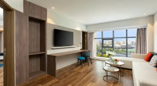 Люкс Business Holiday Inn Express Tianjin Airport East by IHG