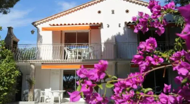 Villa Corsica, Забронировать Вилла Кавалер-сюр-Мер Сен-Тропе залива, рядом с Plage de Bonporteau
