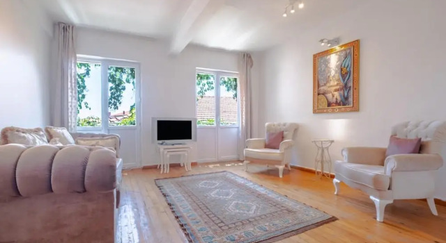 Authentic Flat 750 m to Taksim Square in Beyoglu