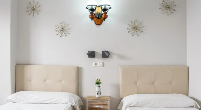 Трёхместный номер Standard Hostal Cuevas