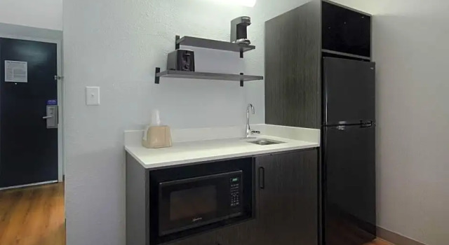 Номер Standard Studio 6 Merrillville, IN