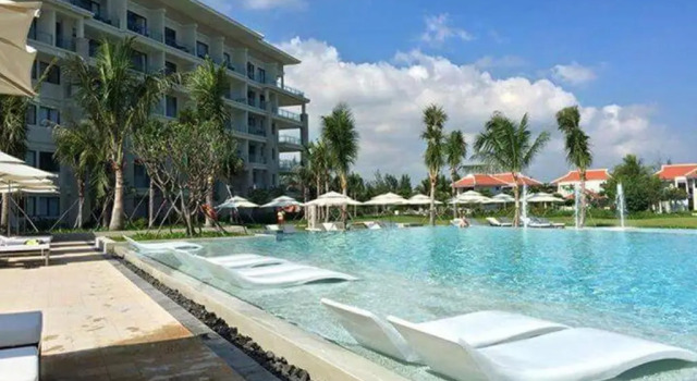 Апартаменты One Bedroom Apartment with Sea View