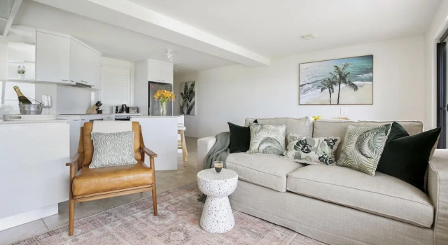 Двухместные апартаменты с балконом и с видом на океан Crystal Shores Sunshine Beach