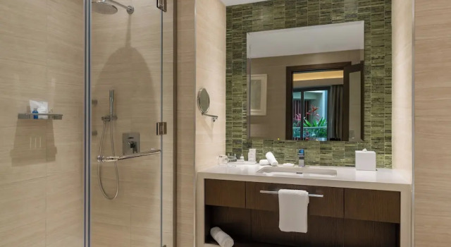 Полулюкс с балконом Отель Radisson Blu Hotel & Residence Nairobi Arboretum