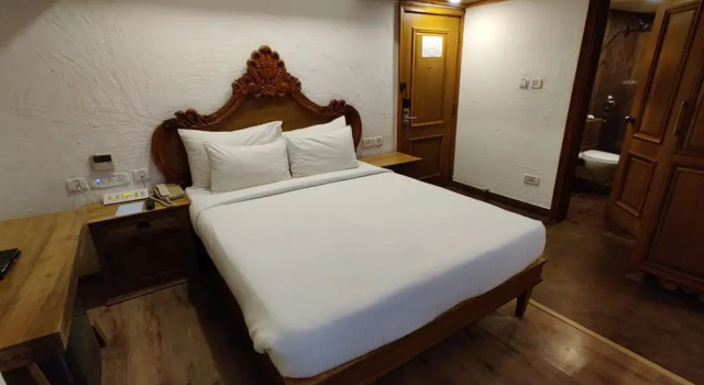 Quality Inn Shravanthi