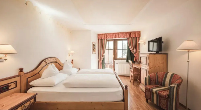 Hotel Ansitz Jakoberhof, Забронировать Отель Ортизеи Валь-Гардена