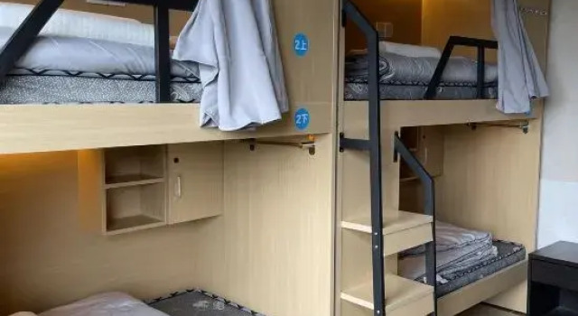Кровать в общем номере (мужской номер) Hangzhou Yikexing Hostel (Nanxingqiao)