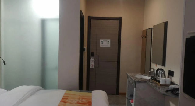 Shell Hotel Hubei Xianning Tongshan Bus Station, Varaa Hotelli Xianning Hubei