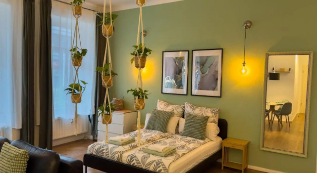 Nice Studio in Friedrichschain Area, Забронировать Апартаменты/квартира Лихтенберг Берлин, рядом с Fish Mural