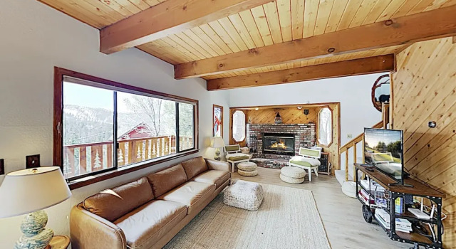 New Listing! Mountain-view Near The Slopes 2 Bedroom Home