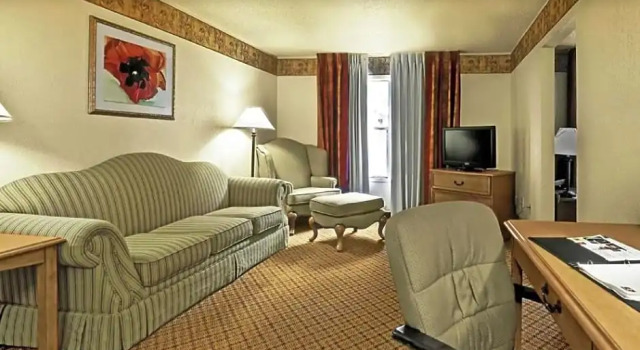 Люкс Pan American Inn & Suites