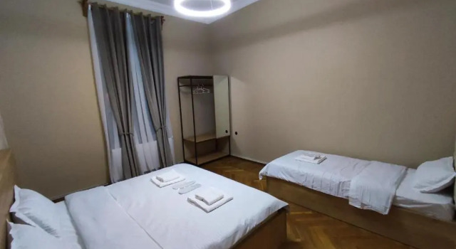 Happy Stay Hotel, Varaa Hotelli Sapichkia Kutaisi