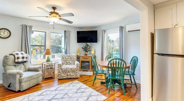 < 1 Mi to Dtwn: Pet-friendly Cabin in Murphy!, Buchen Sie Ferienhaus Murphy North Carolina