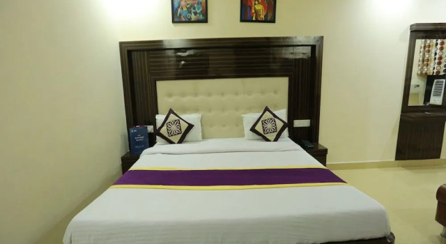 OYO 8883 Hotel Comfort Zone
