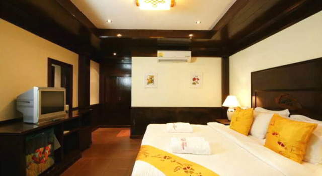 Central Cottage Resort