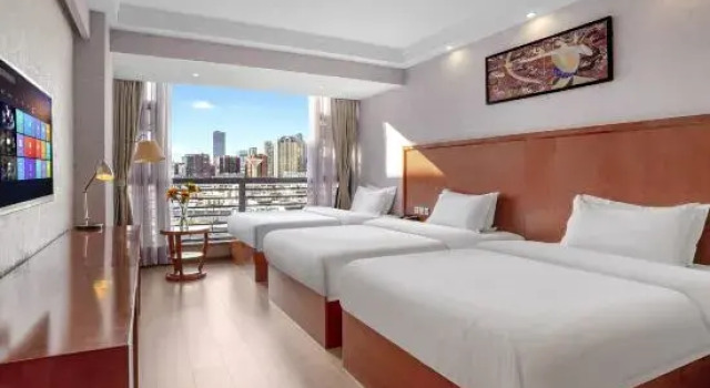 Номер Standard Kunming Baohai Mingzhu Hotel