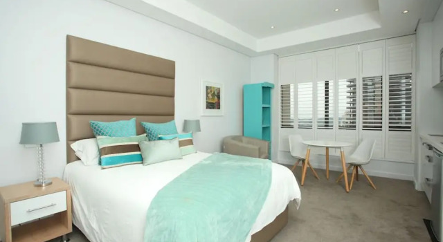 Студия Deluxe Sandton Skye Unit 702
