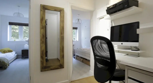 Recently Renovated 2BR Flat in South East London, Забронировать Отель Отели Большого Лондона с парковкой, Парковка