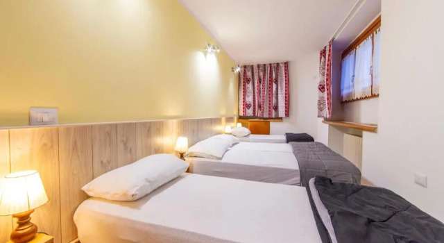 Cervinia Apartment, Забронировать Апартаменты/квартира Отели Брей-Червиния с парковкой, рядом с Лыжный подъемник Червиния, Парковка