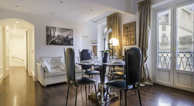Montenapoleone – RentClass Gloria, Book Hotel Milan City Centre Milan