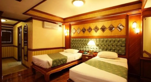 Номер Luxury Highway Hotel
