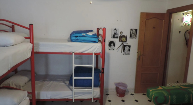 Hostal El Cascabel - Hostel
