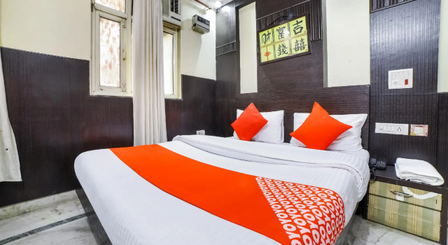 OYO 65163 Mahalaxmi Deluxe