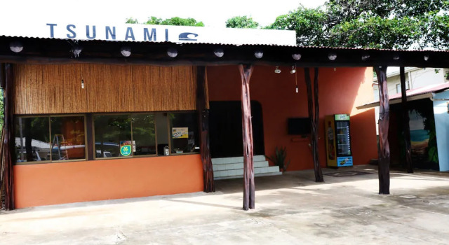 Tsunami Hotel, Rezervovat Hotel Levné hotely v Tamarindo