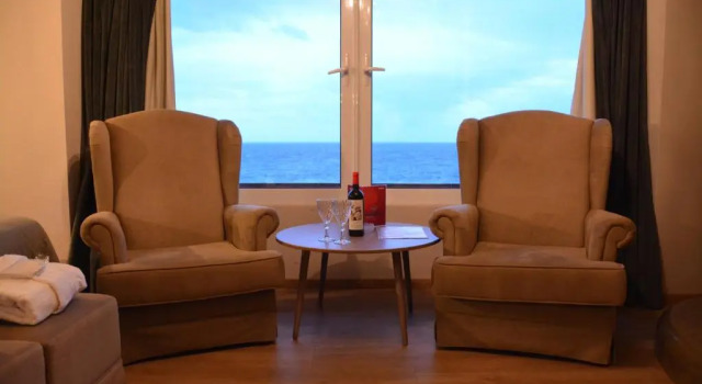 Полулюкс Scorpios Sea Side Hotel