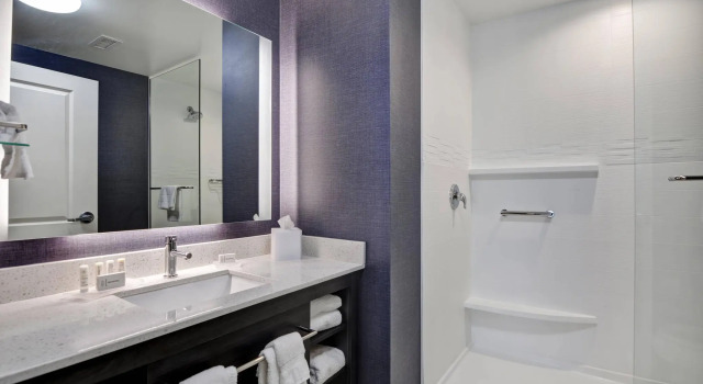 Четырёхместный люкс c 1 комнатой Residence Inn by Marriott Cleveland Airport/Middleburg Heights
