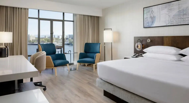 Двухместный номер Deluxe с видом на воду Delta Hotels by Marriott Victoria Ocean Pointe Resort